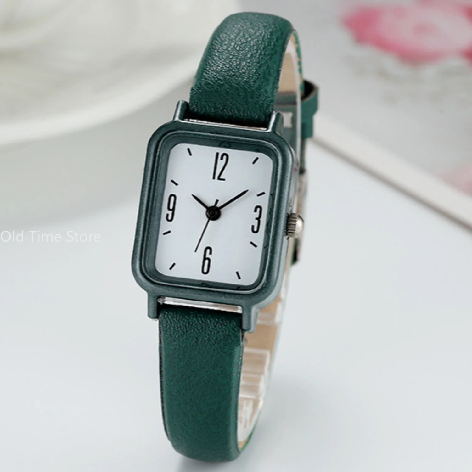 Женские наручные кварцевые часы