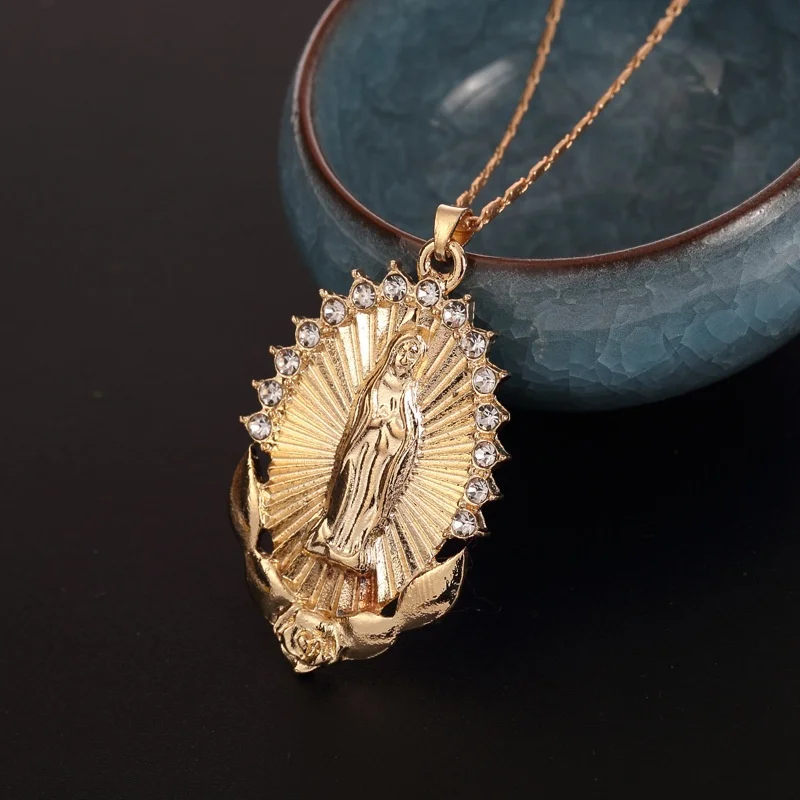 

Temperament Personality Creative Female Necklace Rhinestone Virgin Mary Pendant Gold Silver Jewelry Anniversary Gift Give Women