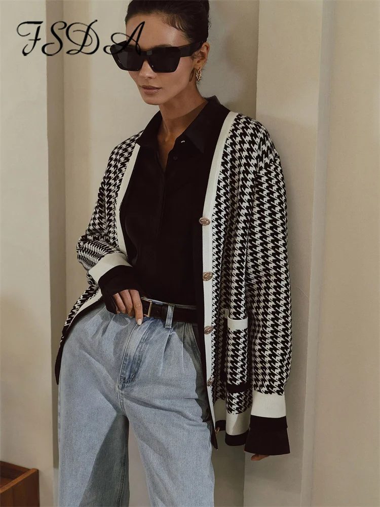 

FSDA Women Houndstooth Print Oversize Cardigan Soft V Neck Thick Knitted Jacket Winter Button Vintage Cardigan for Women