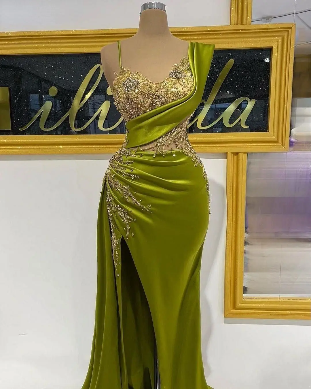 

Aso Ebi Olive Green Satin Mermaid Prom Dresses Gorgeous Crystals Beading Ruched Formal Evening Gowns Ruched Sexy Split