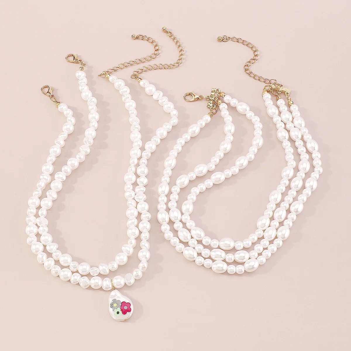 French retro elegant pendant Pearl drop printing overlapping necklace personality light luxury niche necklace.