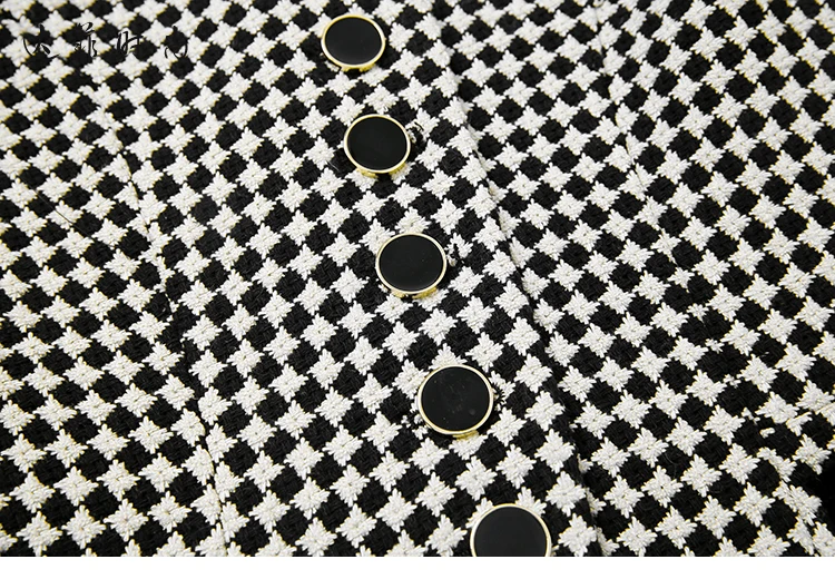 Рисунок 5 - Женский твидовый комплект с юбкой