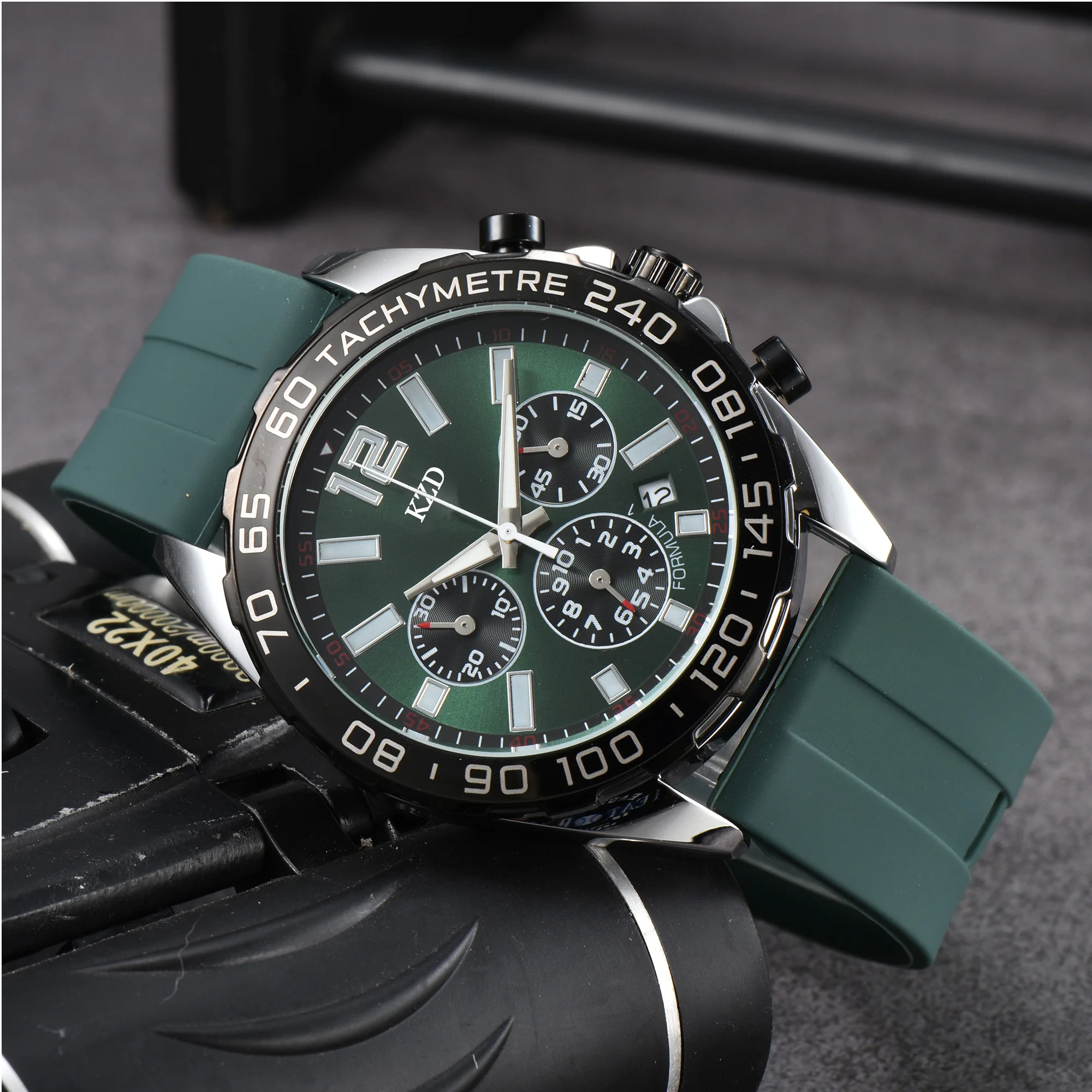 

Мужские водонепроницаемые кварцевые часы с хронографом, классические водонепроницаемые часы с автоматической датой и тремя глазами, 2023