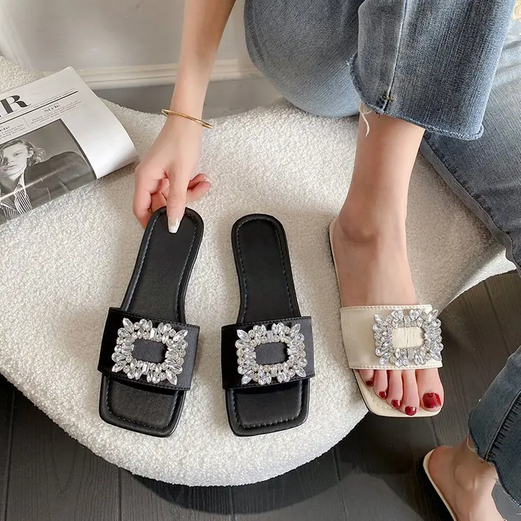 

2022 Elegant Jewel Slides Women Shoes Open Toe Flat Heels Slip On Mules Crystal Slippers Brand Rhinestone Square Buckle Sandals