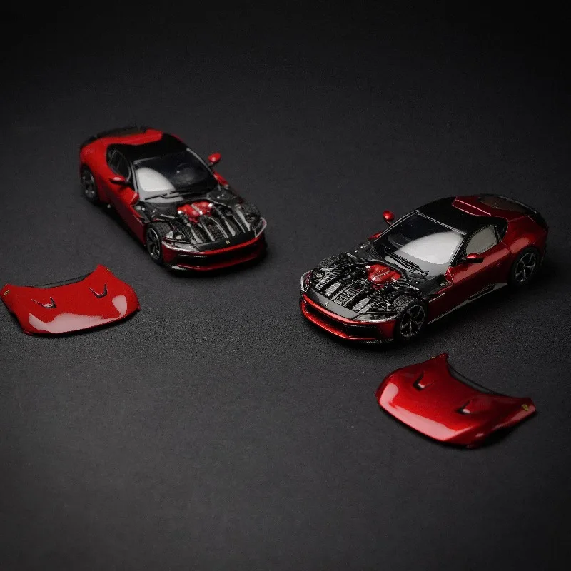 Фото Масштабная модель автомобиля Ferrari 12C Cilindri из литого металла, 1:64 №2