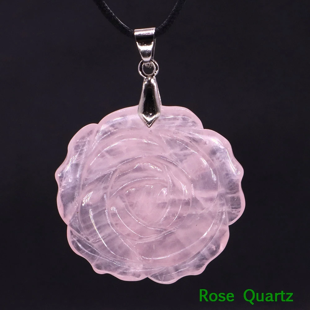 

Кулон из натуральных камней "Цветок розы"