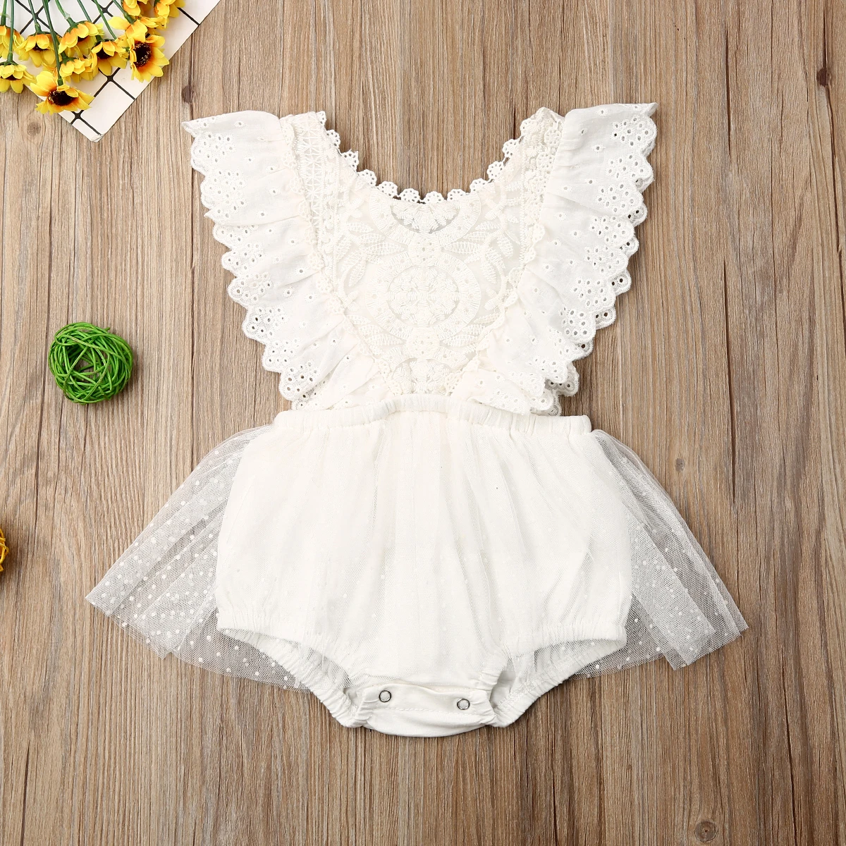 Free Shipping Newborn Baby Long Sleeve Rompers White Lace Flower Ruffle Jumpsuit Bodysuits For Infant Clothing