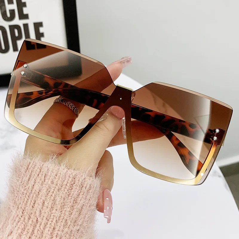 

Fashion Oversized Sunglasses Woman Brand Designer Vintage Sun Glasses Female Big Frame Square Shades UV400 Oculos De Sol
