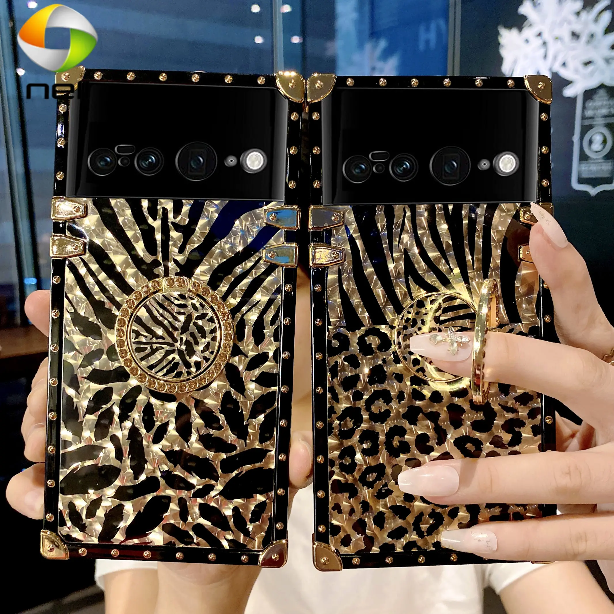 

Чехол для телефона с золотым леопардовым покрытием и пером для Google Pixel 6, 7 Pro, панк, с заклепками, противоударный, искусственный, с кольцом-держателем