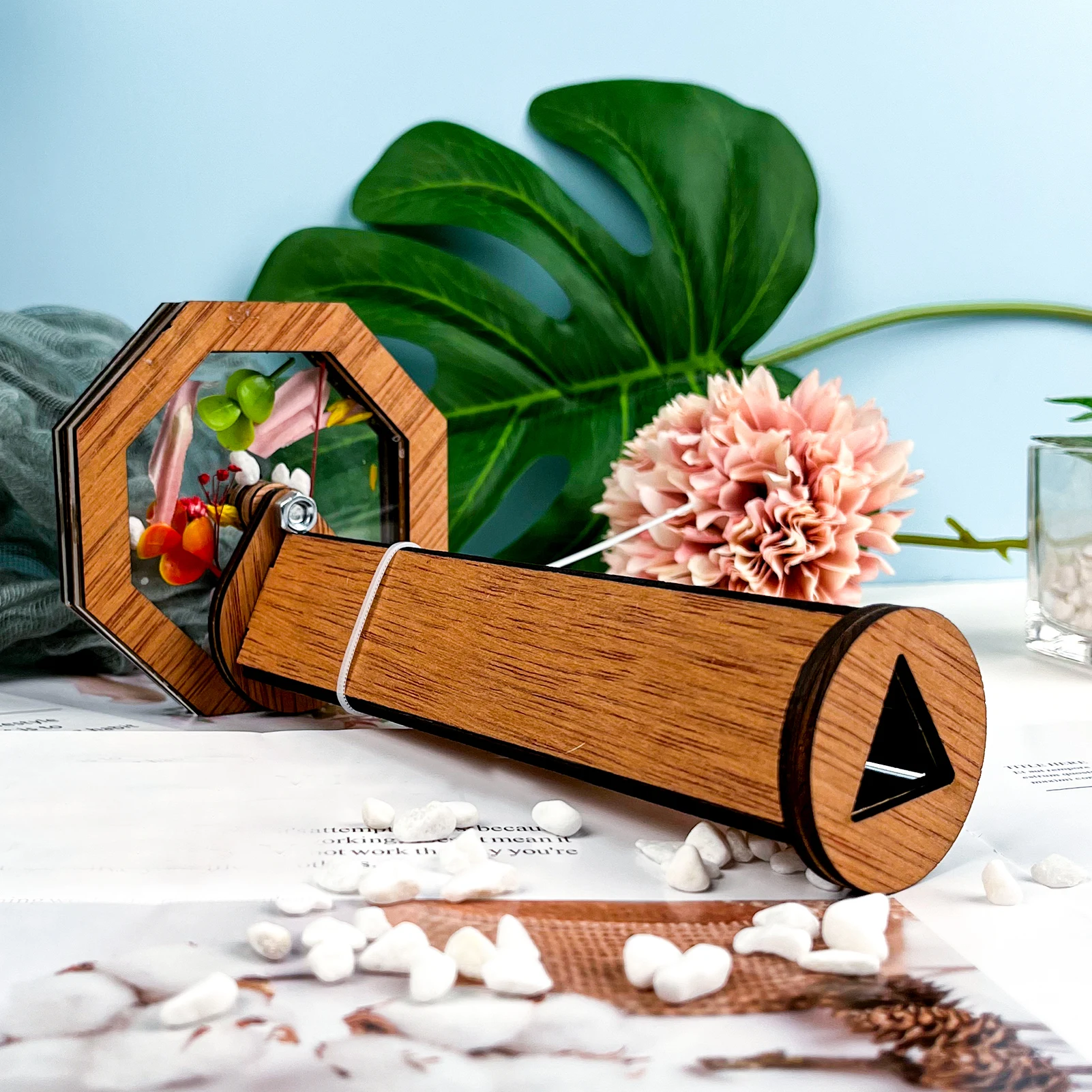 

3D Wooden DIY Kids Kaleidoscope Kit Magic Rotating Kaleidoscope Glass Outdoor Toys Assembly Set for Nature Lovers Gifts for Kids