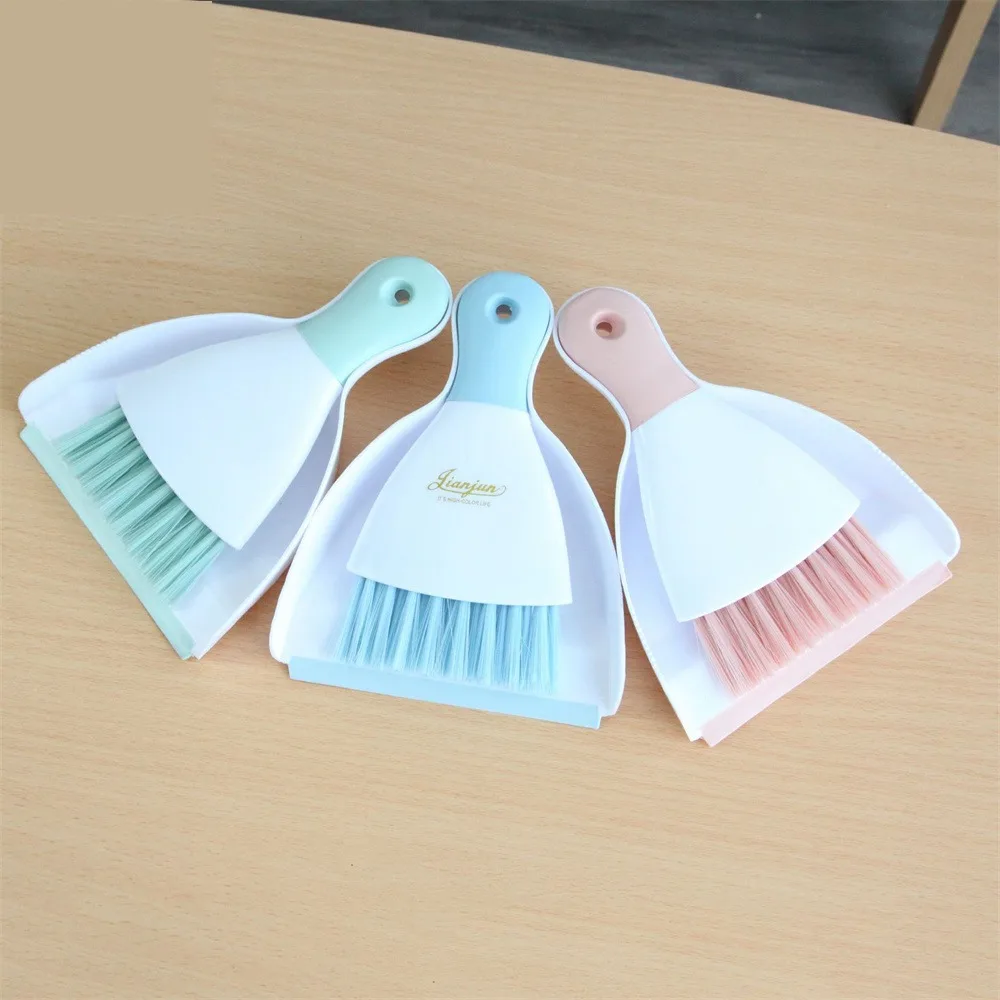 

Broom Dustpan Set Plastic Smooth Without Burrs Simple Storage Good Resilience High Quality Cleaning Brush Set Desktop Brush Mini