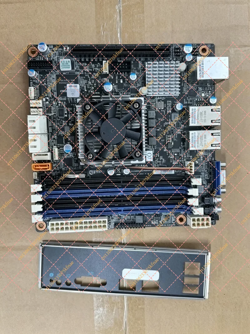 Фото Материнская плата Mini ITX для NAS-сервера Xeon D-1521 с 2×RJ45 10G LAN, DDR4 ECC, слотом PCIe x16 для сетевого хранилища №1
