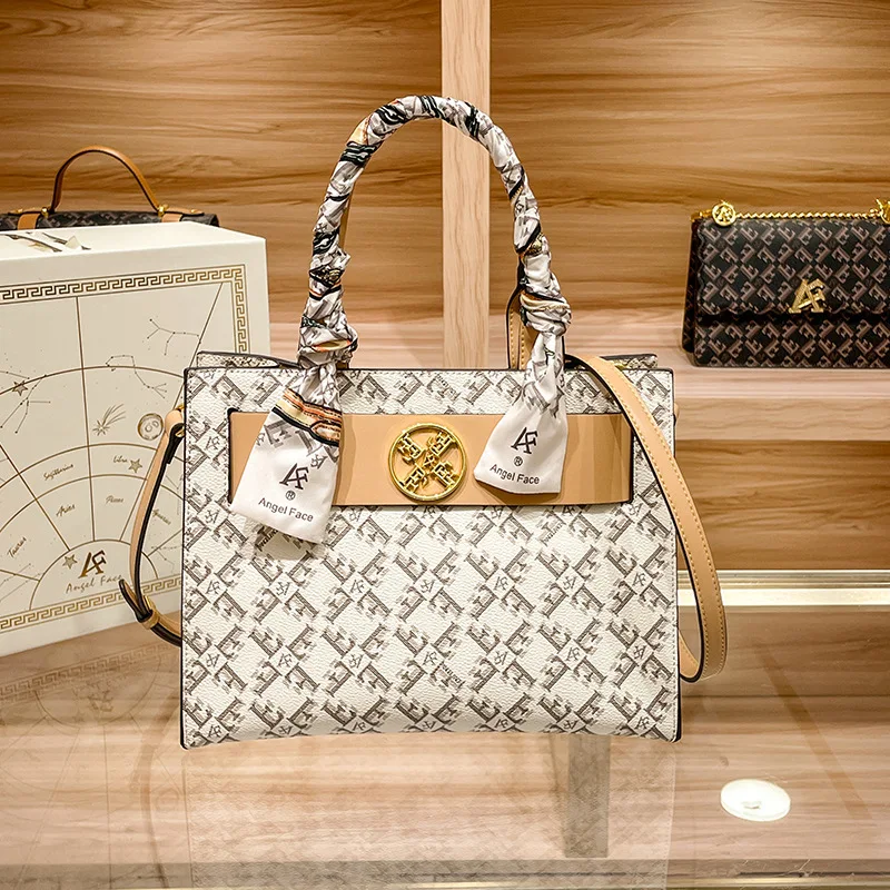 

New Luxury Women's Fashion Brand Handbag Small and VersatileLarge Capacity Travel BagSingle Shoulder BagWomen's Crossbody Bag