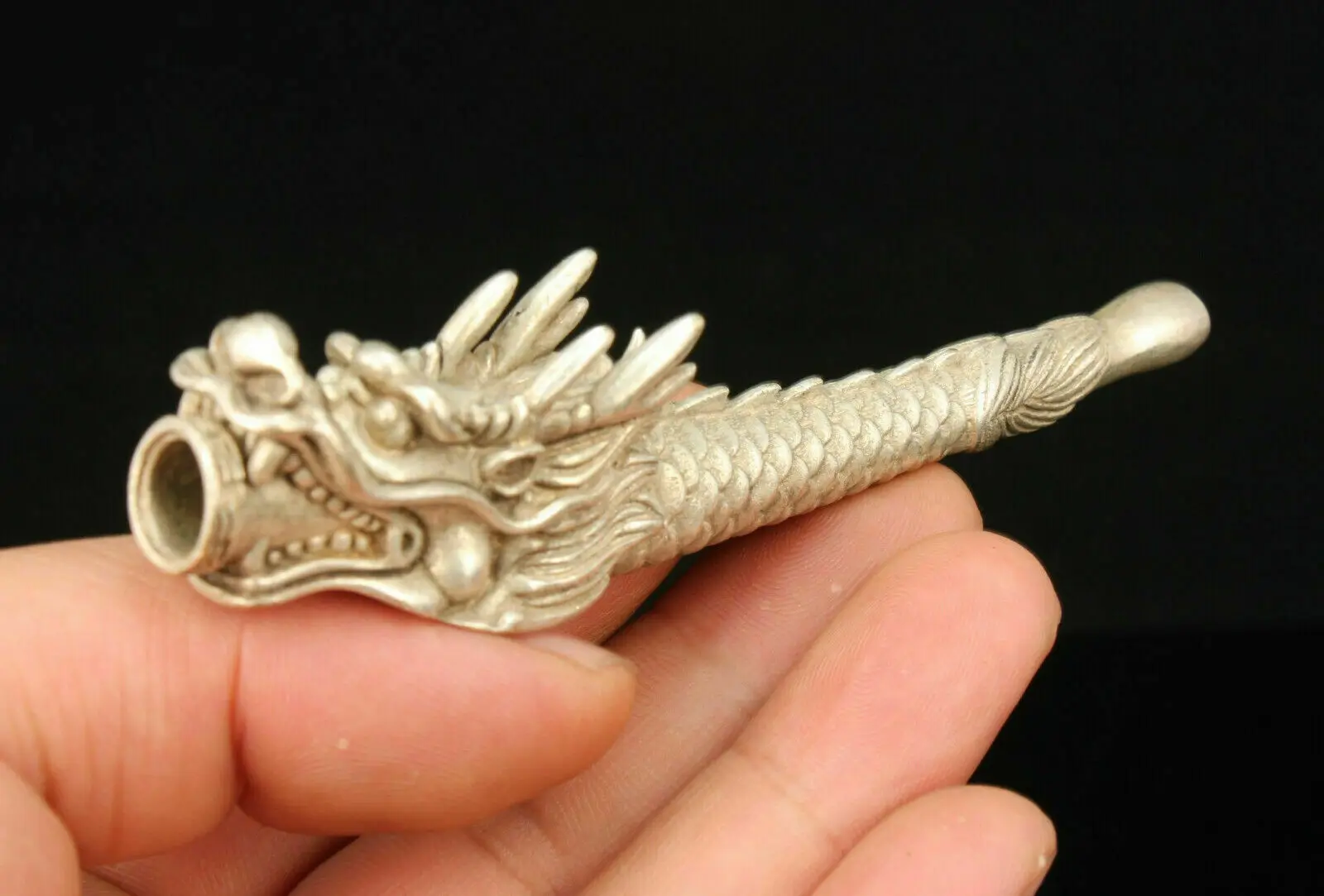 

China Collectible Hand-carved Dragon Head Retro Tibetan Silver Tobacco Pipe