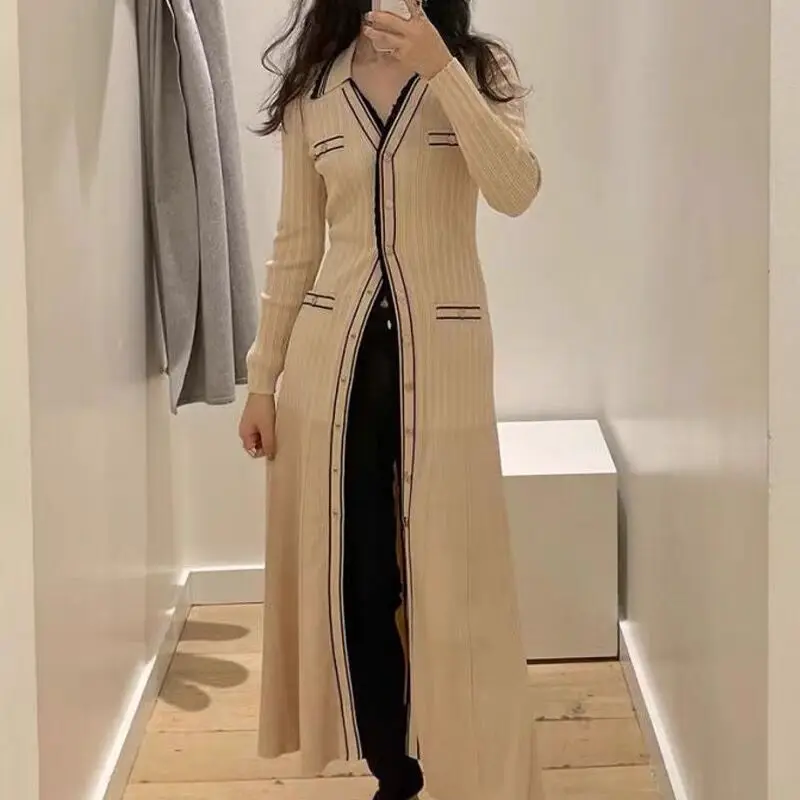 

2022 Early Spring New Women Single-breasted V-neck Long-sleeved A-line Skirt Long Dress Single-breasted Slim FitKnit