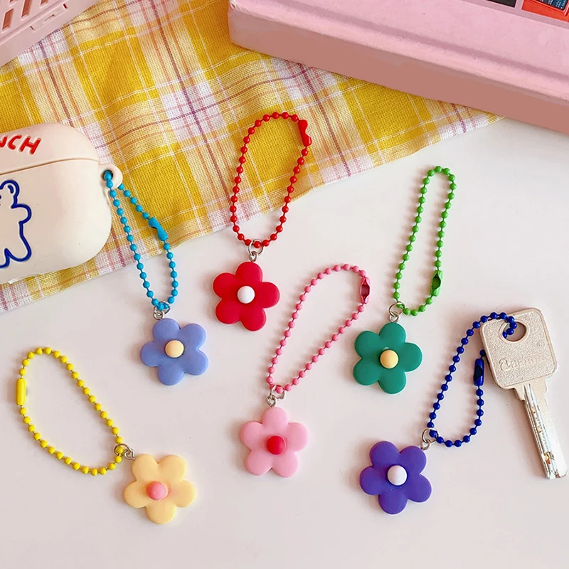 

Брелок для ключей с милым цветочным рисунком, Миниатюрный кулон в форме сердца для девушек, металлическая цепочка, однотонное украшение для...
