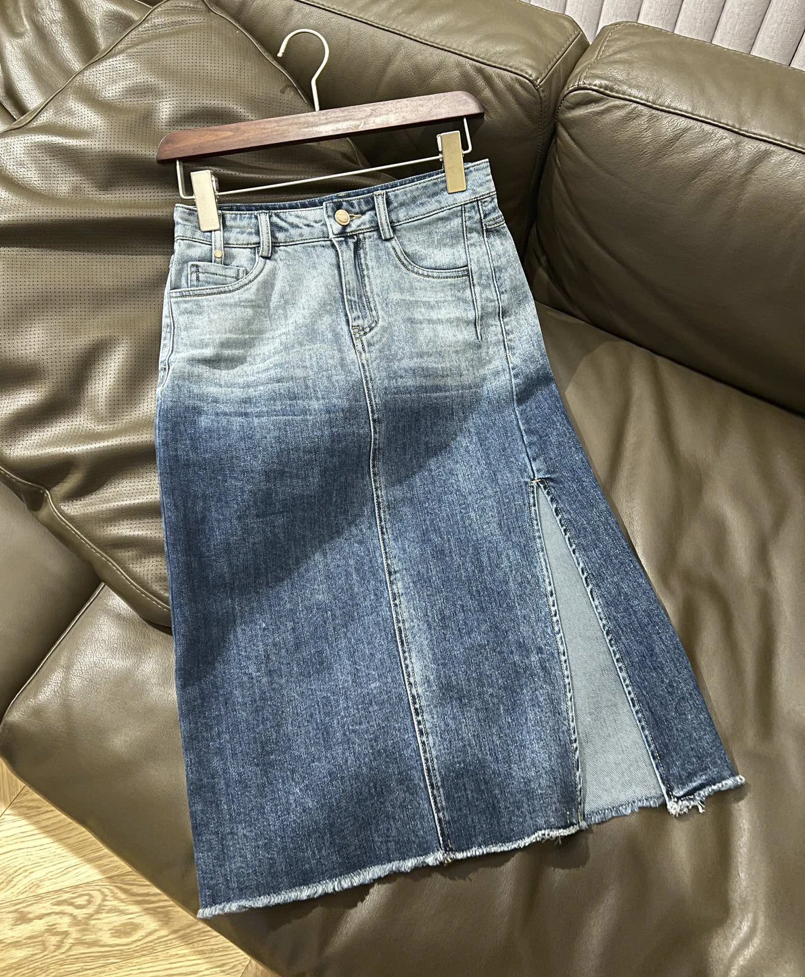

2022 spring and summer women's washed wool hem Vintage denim skirt