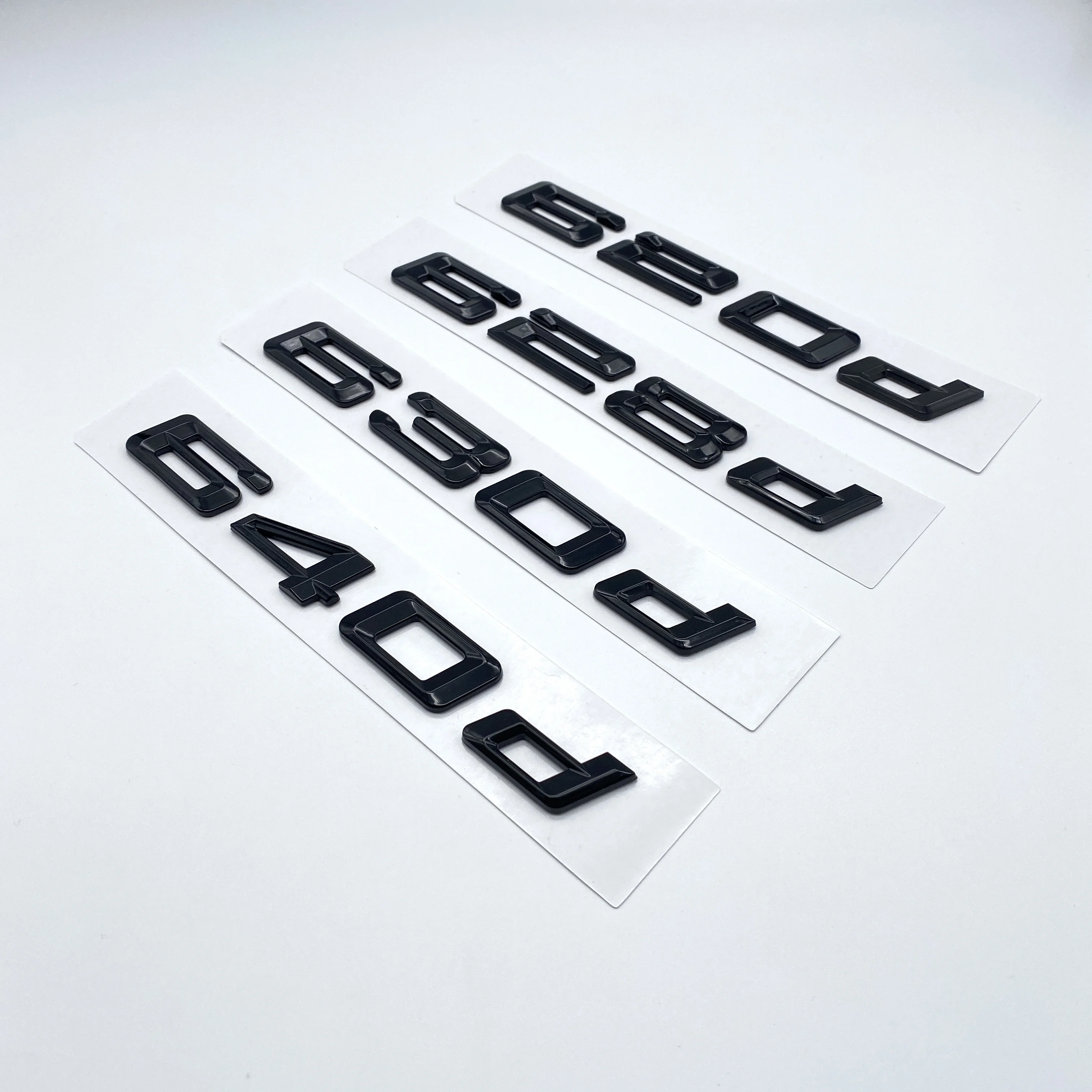 Эмблема-наклейка на багажник из ABS-пластика с надписью Old Letters для BMW 6 серии E63 E64 F06 F12 620d 625d 628d 630d 635d 640d 645d 650d (art.: 3920da63e2a49) - 3920da63e2a49