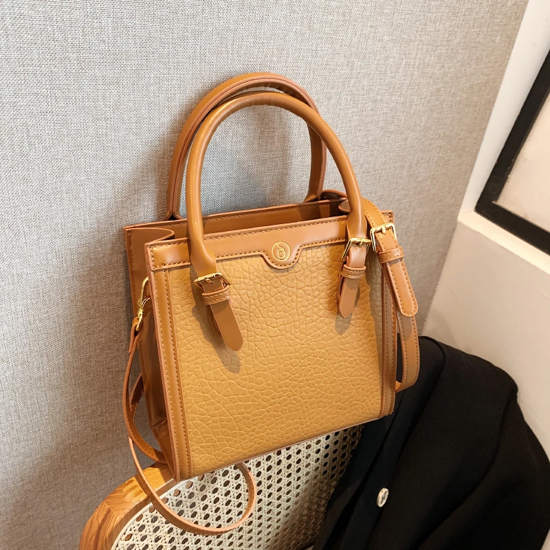 

Новая модная женская маленькая сумка-тоут 20223, трендовые сумки через плечо из искусственной кожи для женщин, милая сумка через плечо с короткими ручками, роскошные сумки