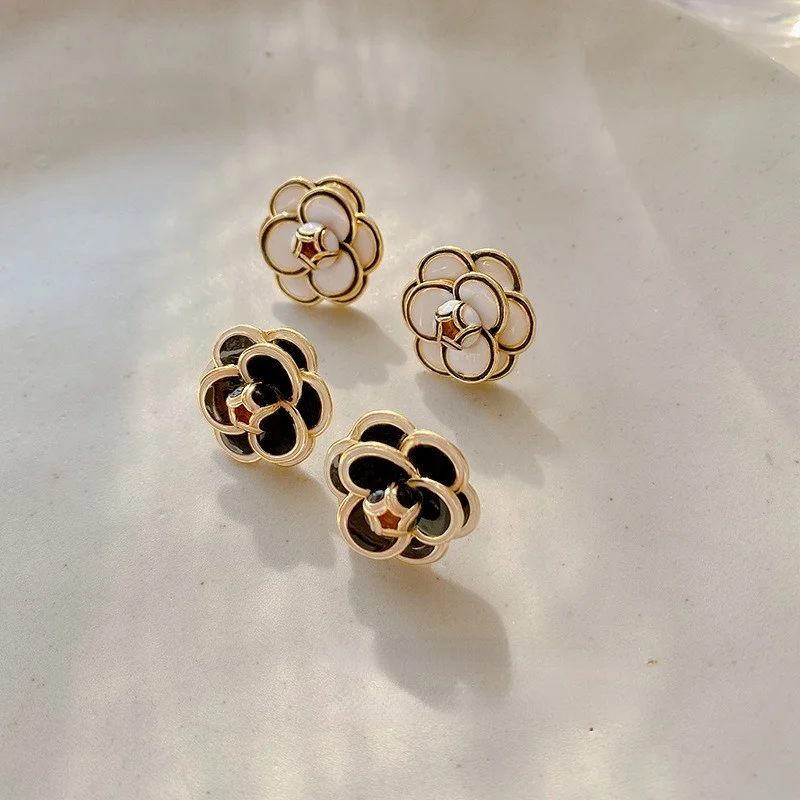 

Серьги-гвоздики в винтажном стиле женские, милые металлические украшения в корейском ретро стиле, капающие масла, для свадьбы, вечеринки, По...