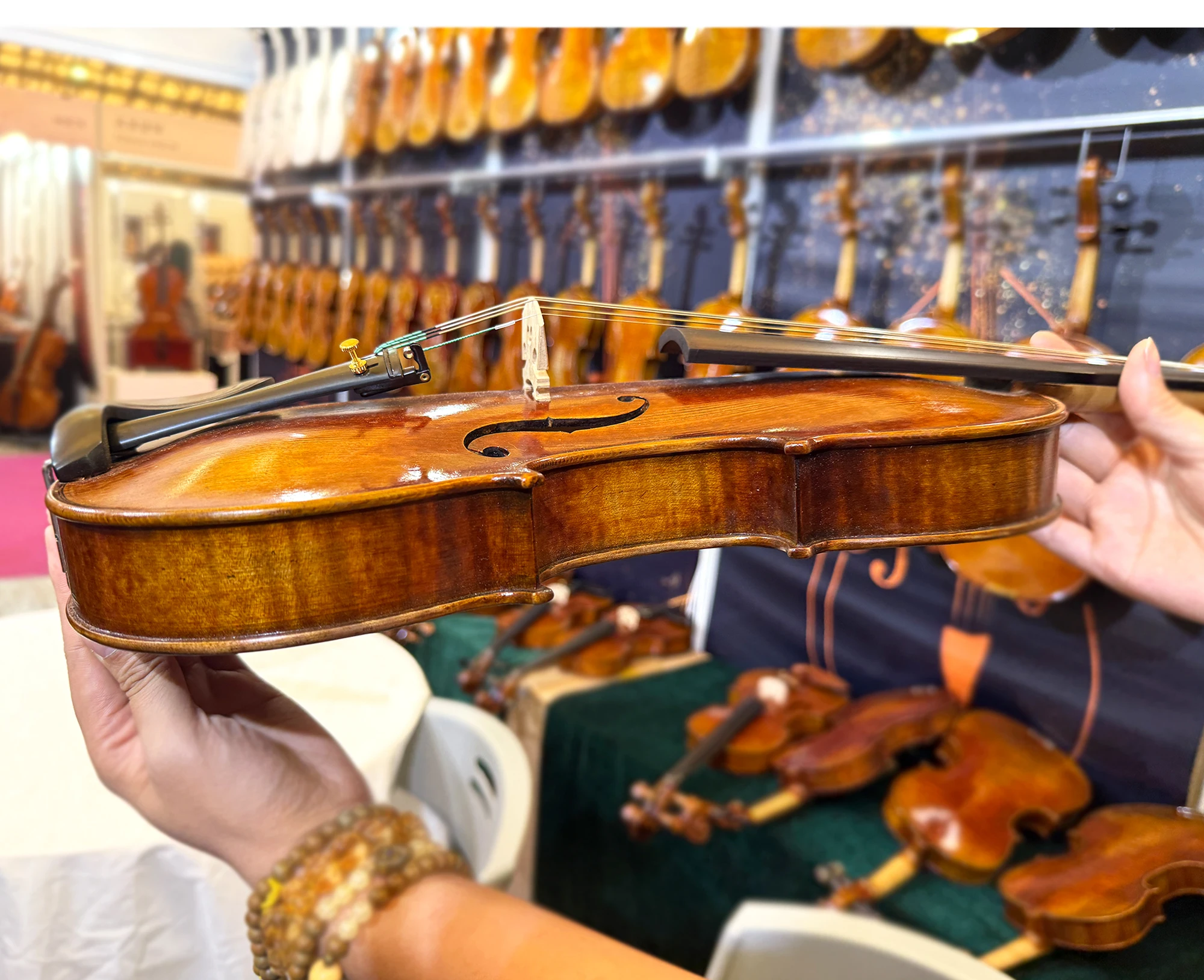 Фото Скрипка ручной работы Amati 4/4, премиум-класса, из массива дерева, с масляным лаком, профессиональная, для студентов и исполнителей №5