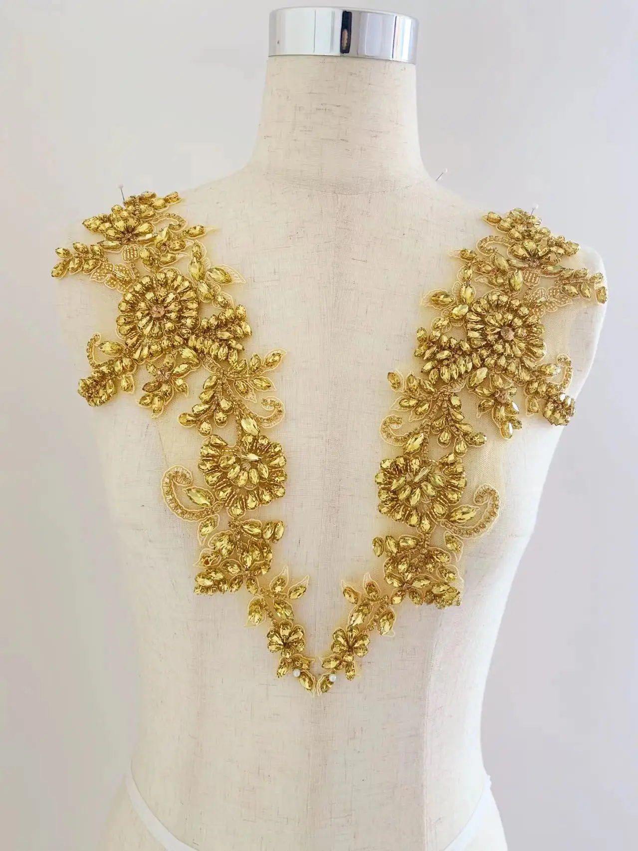 1 Pair Gold Shinning Heavy Bead Rhinestone Applique 3D Fashion Flower Bodice Patch for Couture,Wedding Dress,Gall Bown Collar