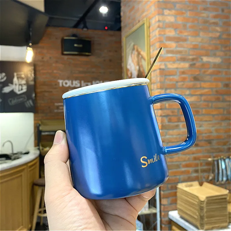 

Fashionable Ceramic Coffee Cup with Spoon and Lid Simple Porcelain Mug for Milk Tea Creativity Gift 400ml TC209