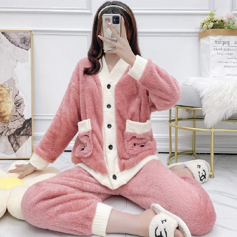 

2022 New Winter Pajamas V-neck Plush Plush Plush Flannel Ladies' Pajamas Can Be Worn Outside Loungewear Set