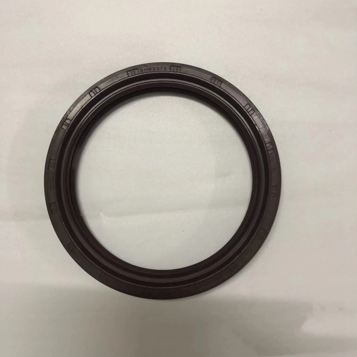 4ME 203250 Задний сальник коленчатого вала для двигателя 4M40 4M41 V46 V76 V78 V88