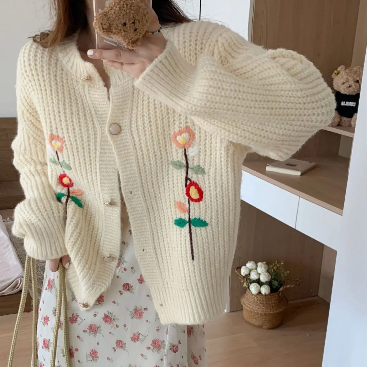 

New vintage embroidered knitted cardigan women's autumn/winter versatile loose casual fashion sweater jacket