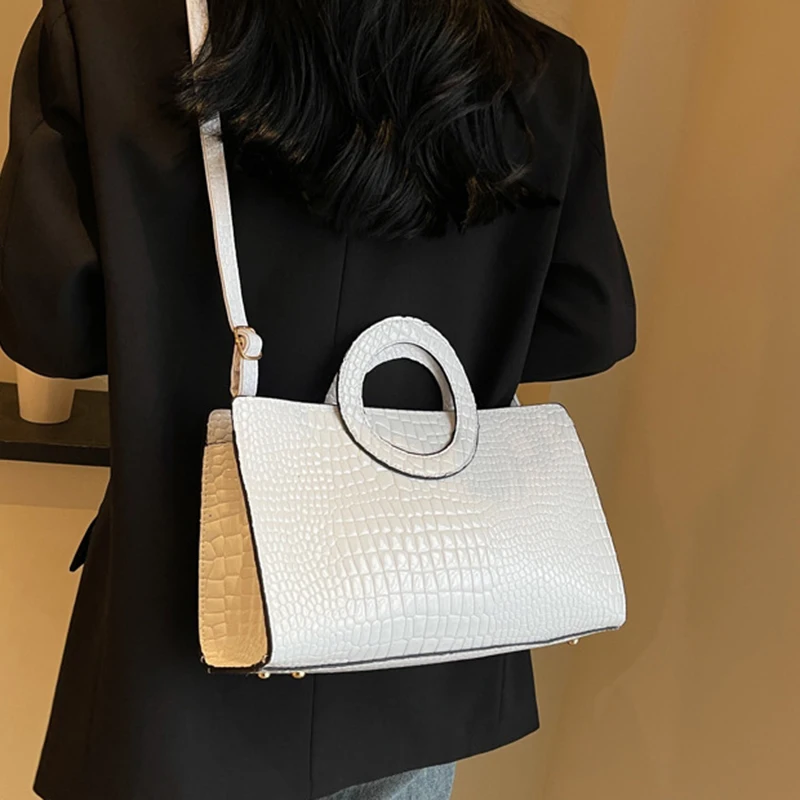 Роскошная женская сумка с крокодиловым узором модная через плечо от известного