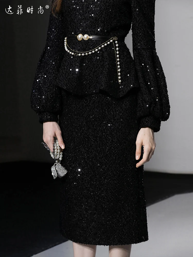 Рисунок 4 - Женский костюм-двойка с юбкой