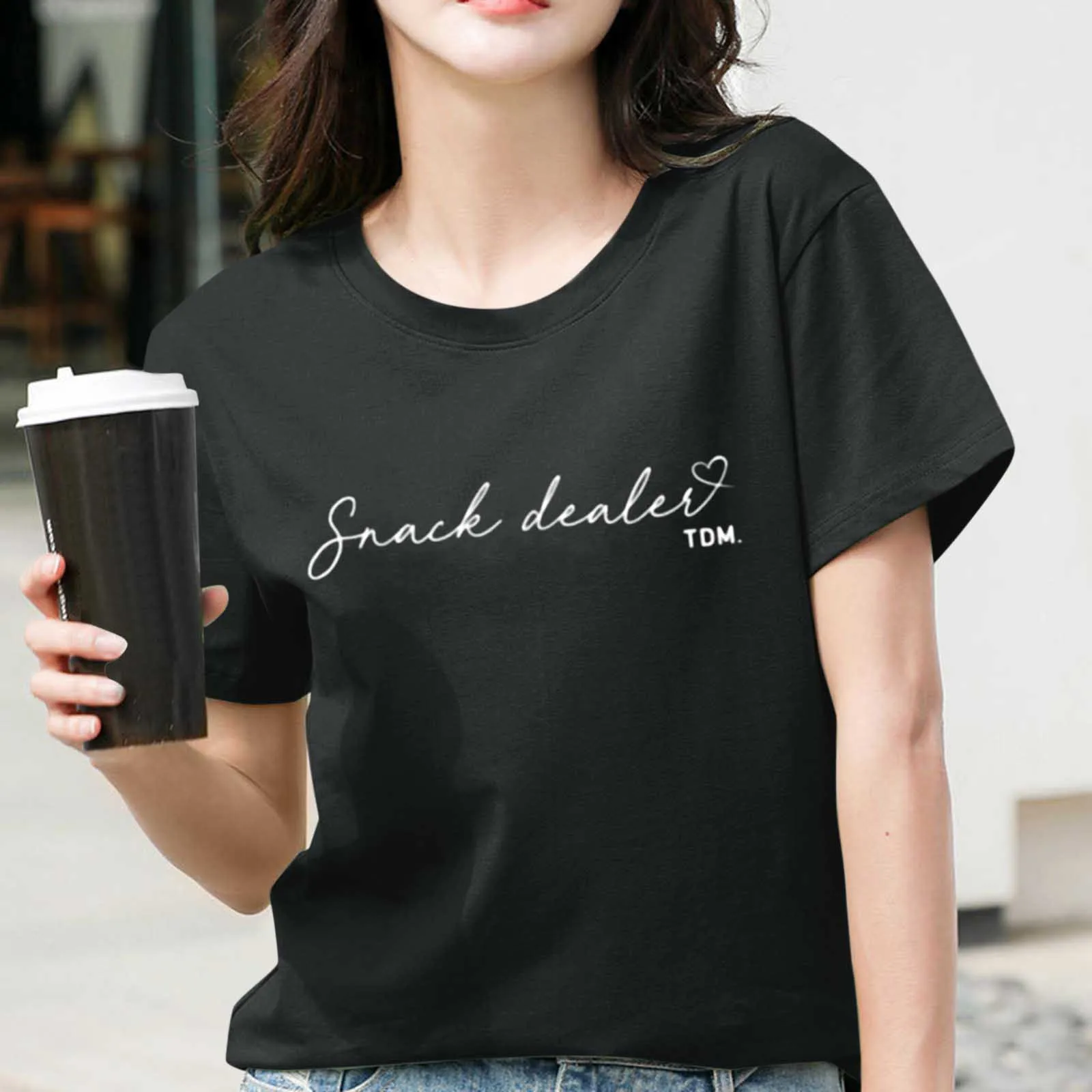 

Женская рубашка с длинным рукавом и глубоким круглым вырезом