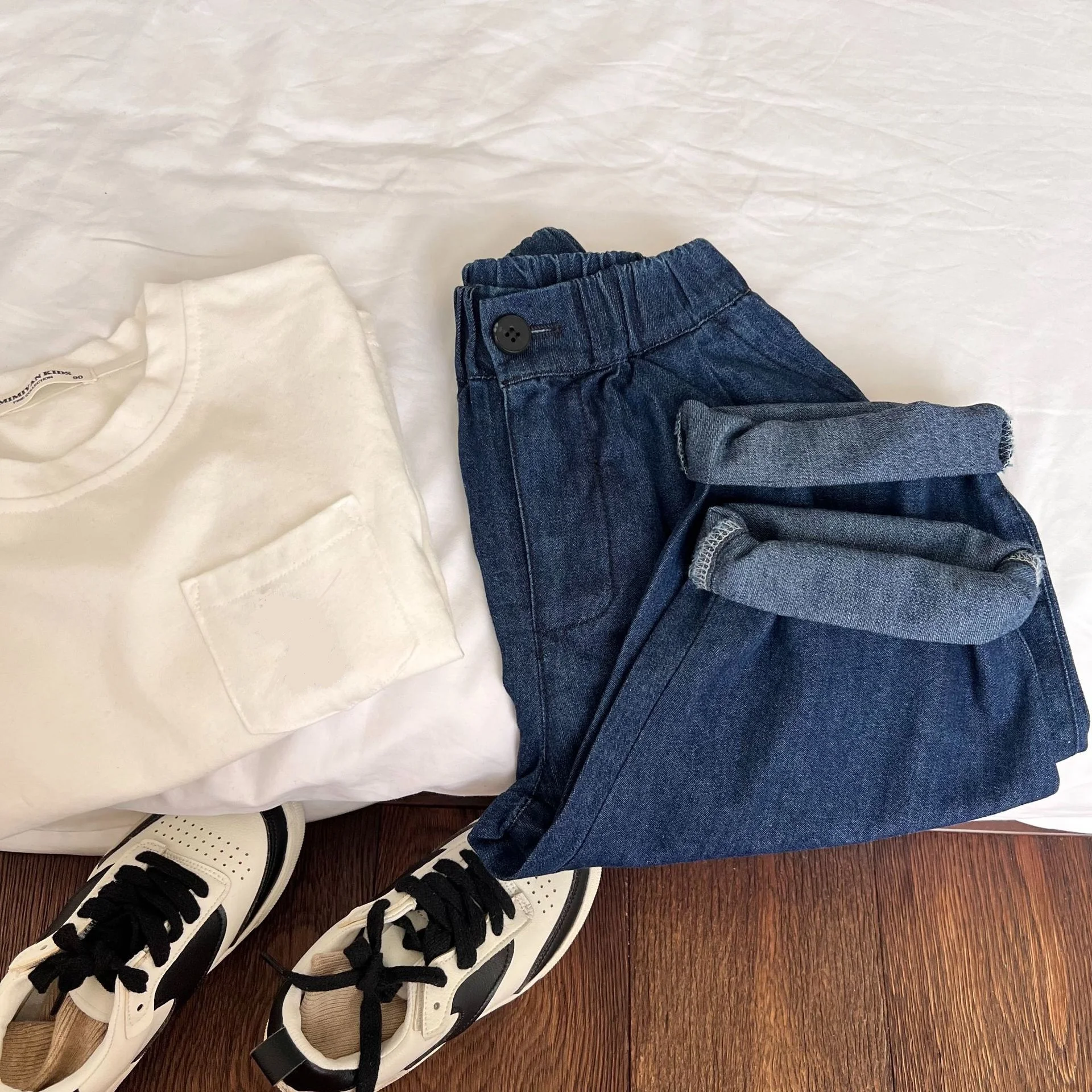 

Children's Pant 2022 Autumn New Boys Girls Solid Color Wide-Leg Jeans Baby Waist Buckle Trousers