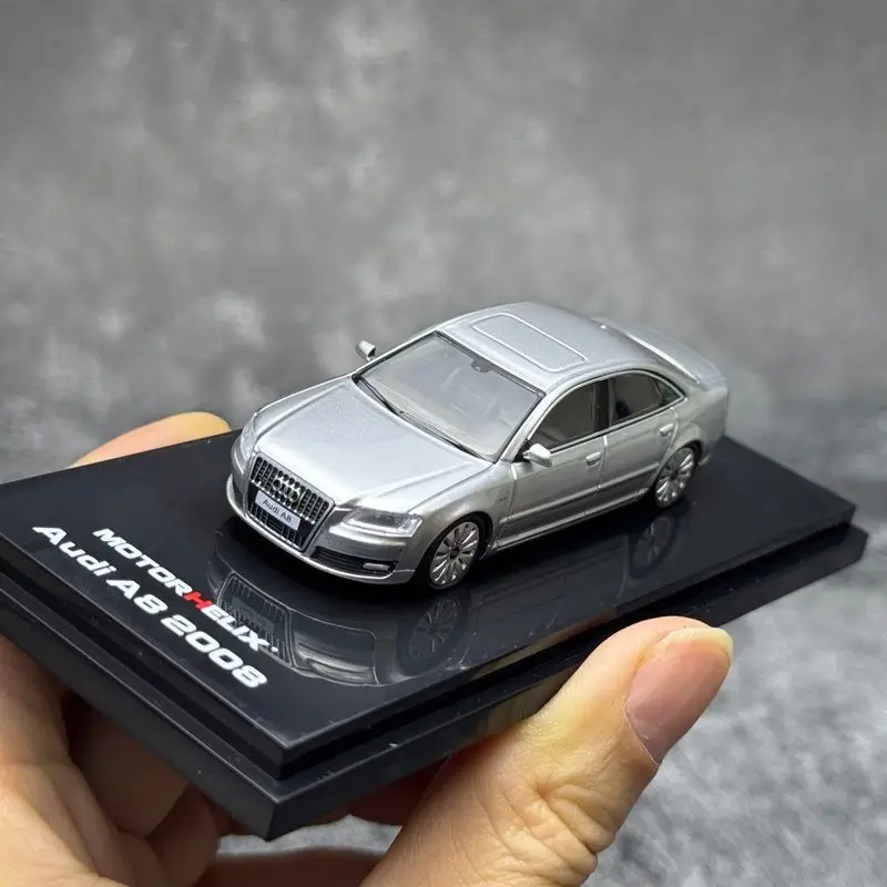 Фото MOTORHELIX-MH 1/64 Audi A8 2008 Коллекционная модель автомобиля из литого металла, имитация, игрушка-подарок для мальчиков # пийтии №1