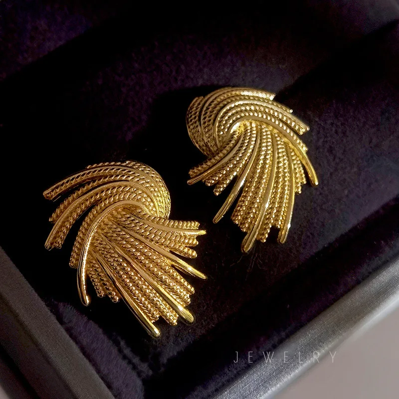 

Retro Braid Shape Earring Metallic Texture Temperament Earring Every Match Fashionable Silver Pin Earring