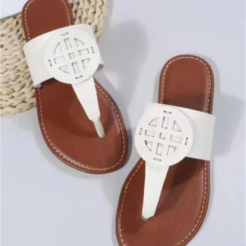 

Flat-soled Slippers Women's 2022 Spring and Summer New European and American Fashion Flip-flops Women Wearing Beach Slippers