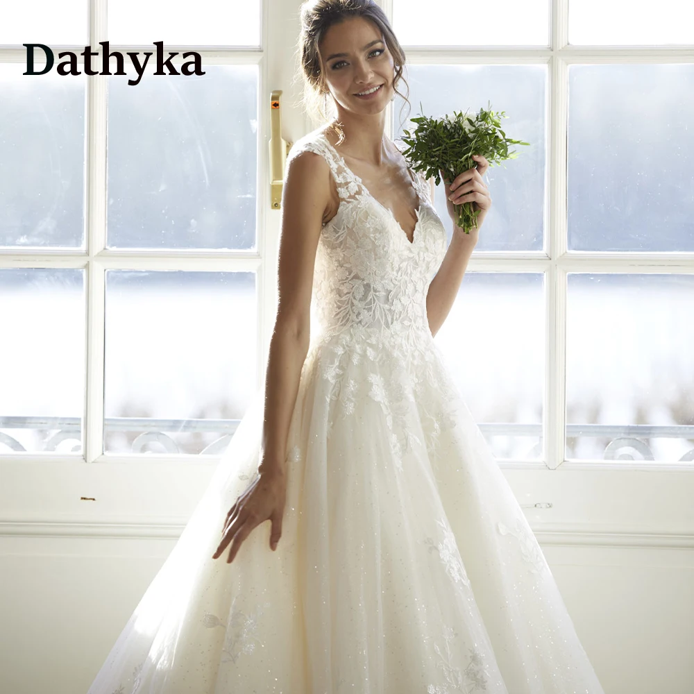 

Dathyka Luxury Bling Lace Long Wedding Dress For Mariages Sweetheart Backless Wedding Gown For Bride Vestidos De Novia Brautmode
