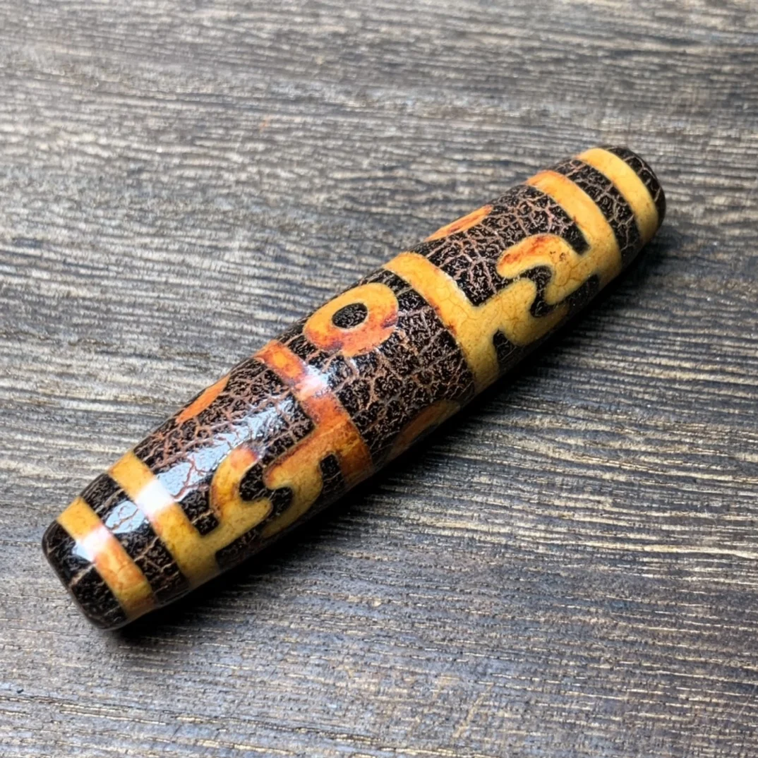 

Boutique tooth yellow lotus master agate dzi pendant accessories