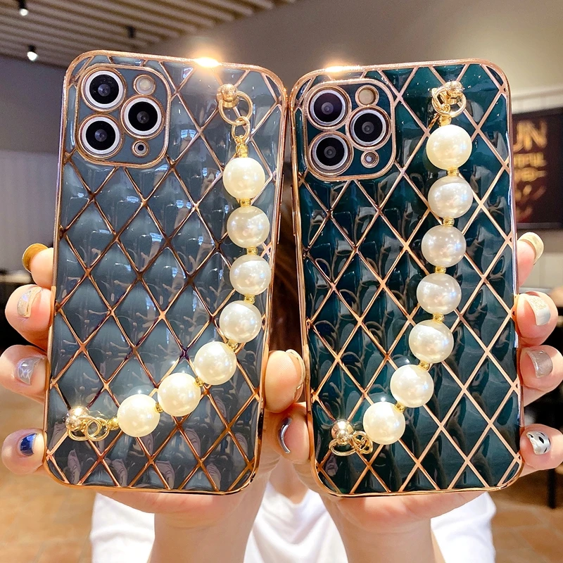 

Luxury Pearl Bracelet Phone Case For iPhone 11 12 13 Pro Max XS X XR 7 8 Plus Mini SE 2020 Shockproof Soft Cases Cover