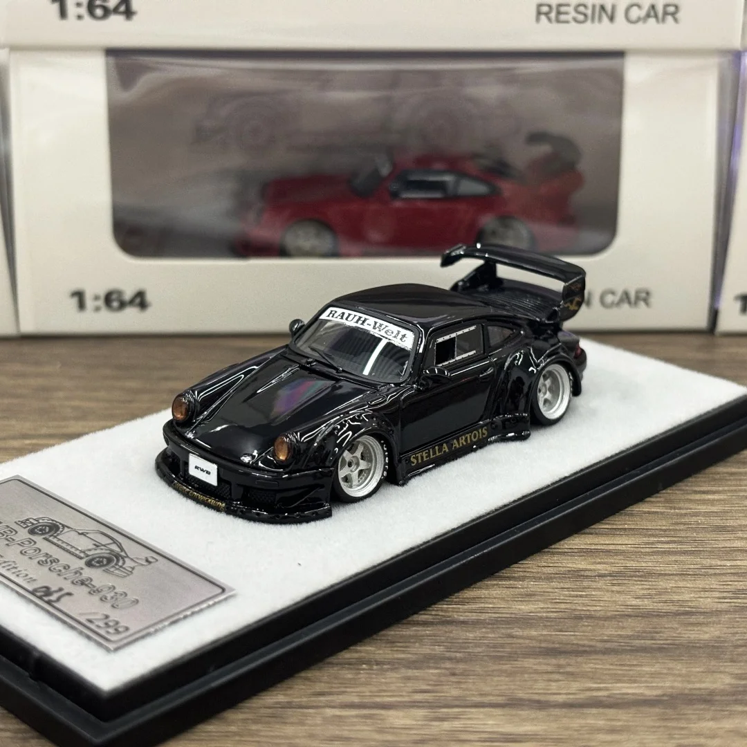 Фото QIDIAN МОДЕЛЬ 1:64 RWB930 Четырехцветная модель автомобиля из смолы в 2025 году №1