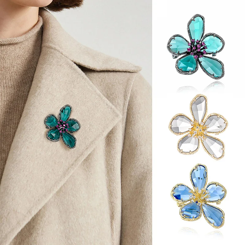 

Elegant Women's Crystal Flower Brooch Vintage Jewelry Retro Style Brooches Decoration For Suit Sweater Shirt Broche Femme