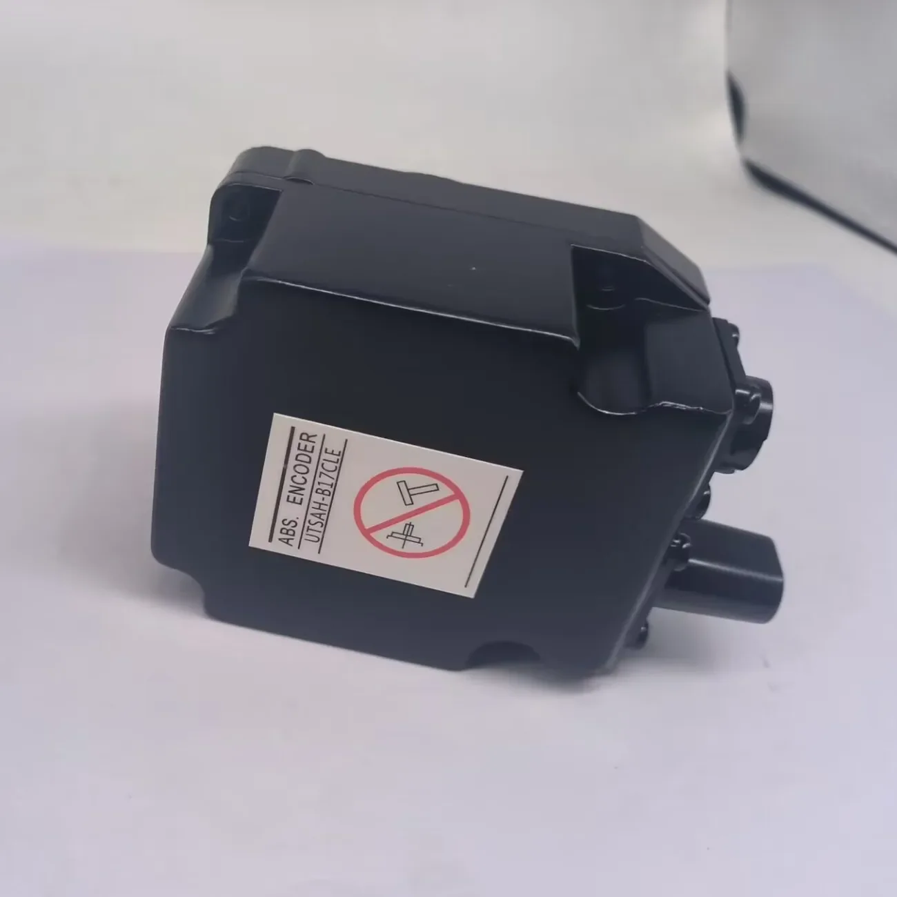 Новый энкодер UTSAE-B17CL/B17CLE с двигателем SGMRS-13A2A-YR11/37A2A Инкрементный UTSAH-B17CL/B17CLE