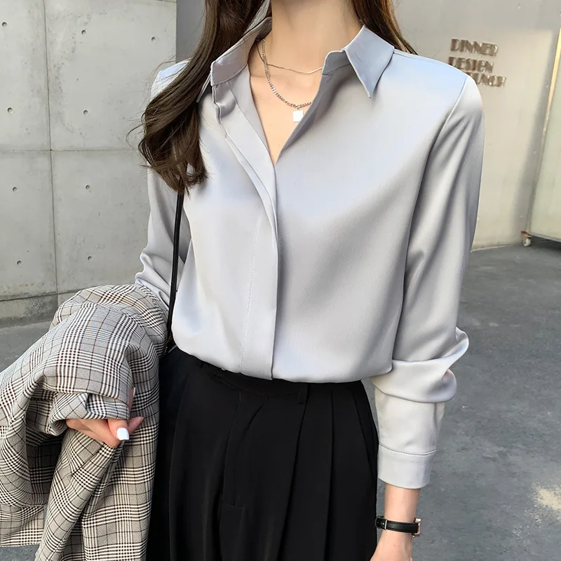 

Professional satin shirt women 2022 spring fashionable design sense niche women's workplace temperament long-sleeve shirt wrinkl