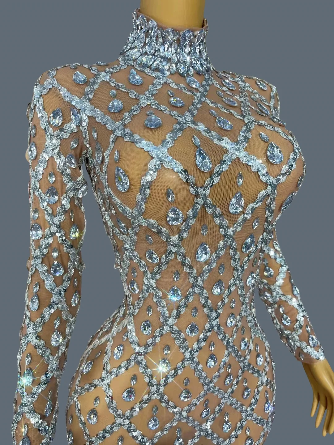 Роскошное прозрачное сетчатое платье с блестящими стразами для вечеринки по