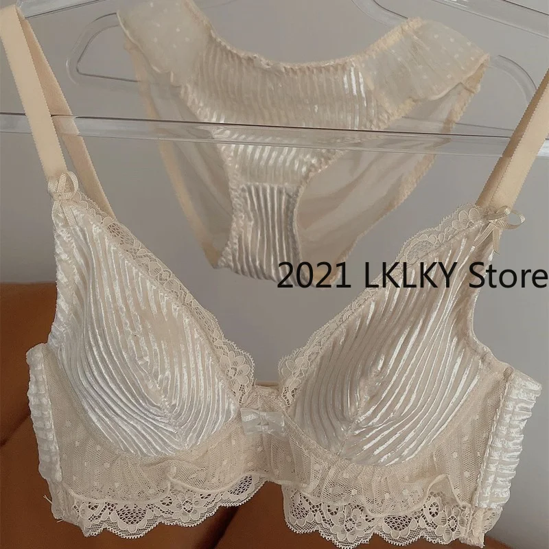 New high quality Four Seasons General underwear French bra small chest gathered without steel ring sexy lace bra  underwear set