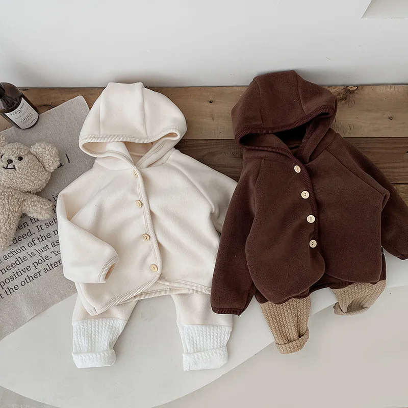 

Повседневная трикотажная одежда для девочек 0-3 лет, кардиган с капюшоном, простая теплая однобортная флисовая толстовка + Лоскутные хлопков...