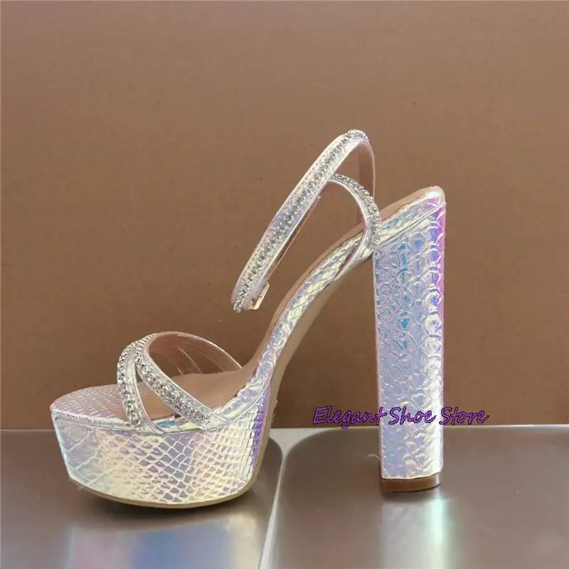 Блестящие женские сандалии на массивной платформе блестящие квадратном каблуке