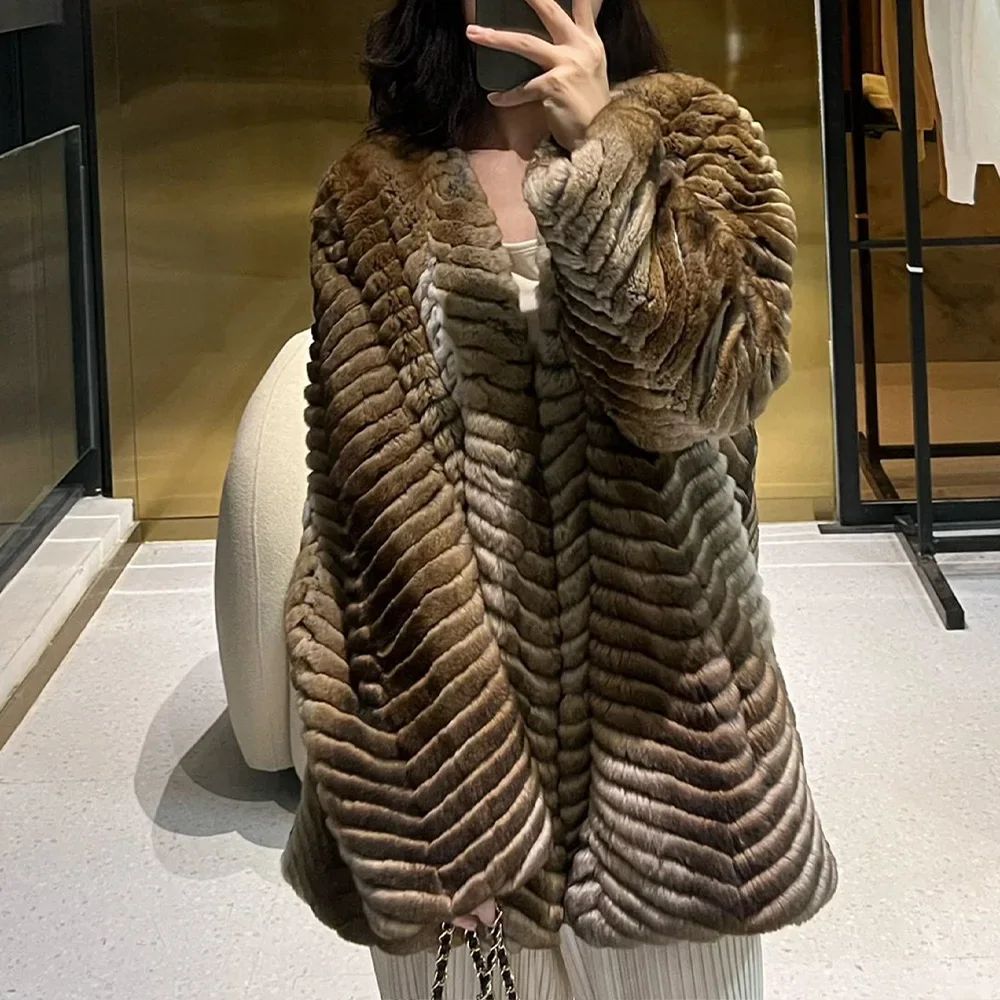 Рисунок 3 - Саржевая Меховая куртка с V-образным вырезом