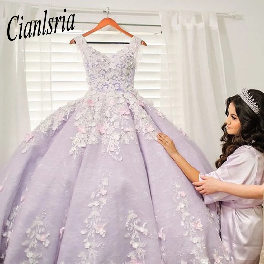 

Сиреневое платье Quinceanera 2022 с открытыми плечами, тюль, сатин, Кружевная аппликация, бусины, цветы ручной работы, Милая Вечеринка на день рожде...